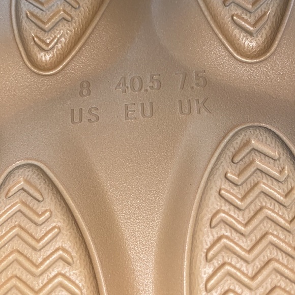 NEW UO molded mule water shoes unisex - Picture 12 of 12